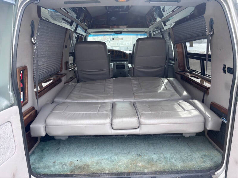2000 Ford E-Series E-150