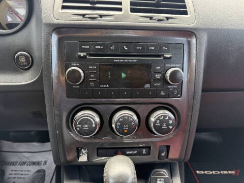 2013 Dodge Challenger SXT