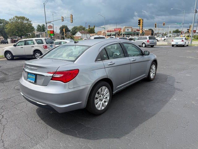 2013 Chrysler 200 LX