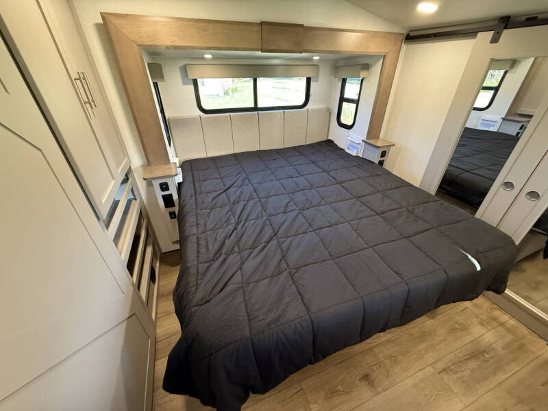 2025 Alliance RV Avenue