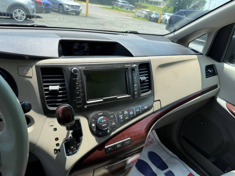 2011 Toyota Sienna