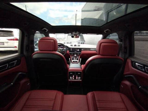 2022 Porsche Cayenne GTS Coupe