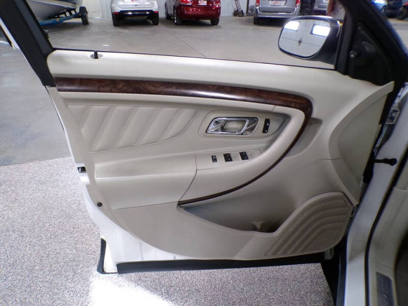 2010 Ford Taurus Limited