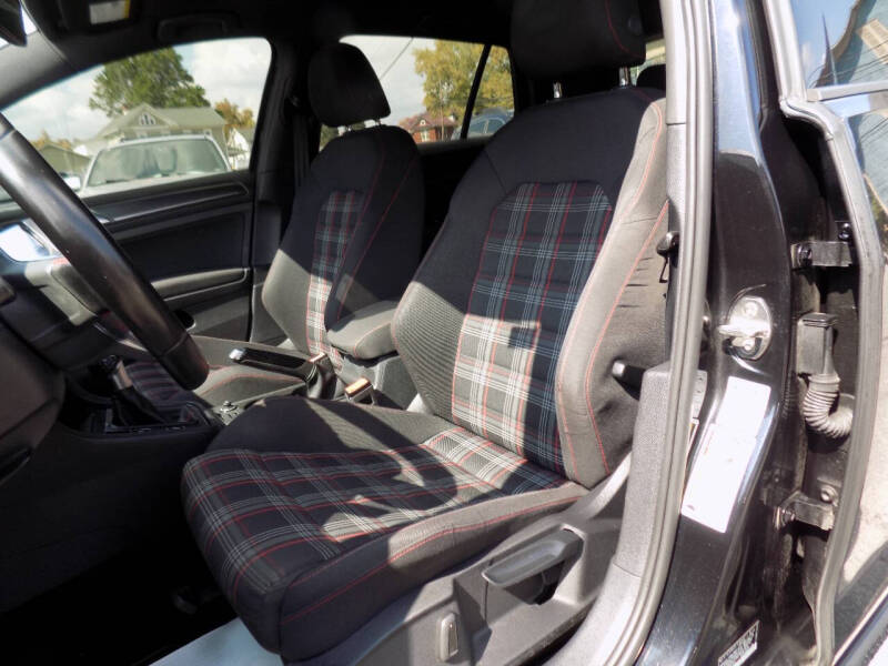 2018 Volkswagen Golf GTI S