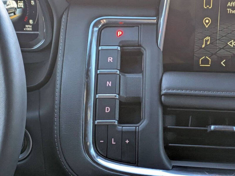 2023 GMC Yukon SLE