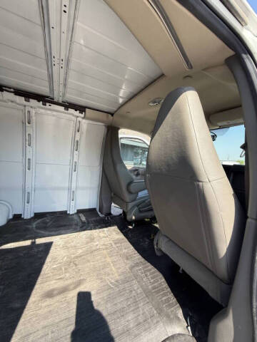 2023 GMC Savana 2500