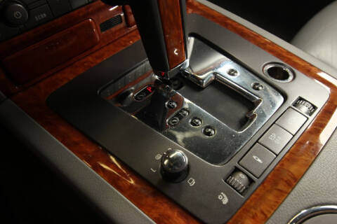 2004 Volkswagen Phaeton V8