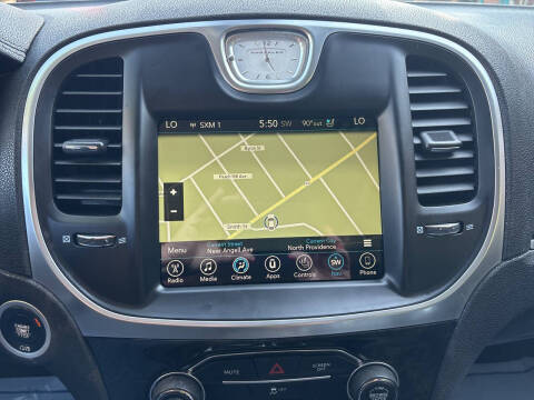 2017 Chrysler 300 C