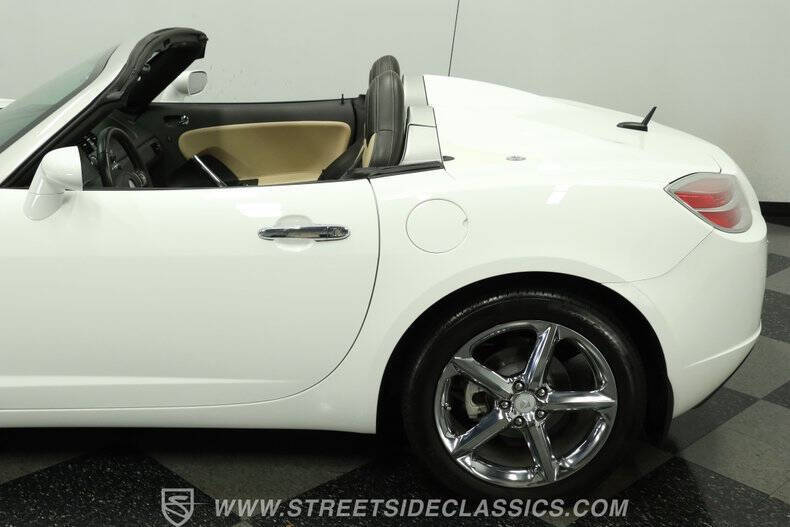 2009 Saturn SKY Red Line