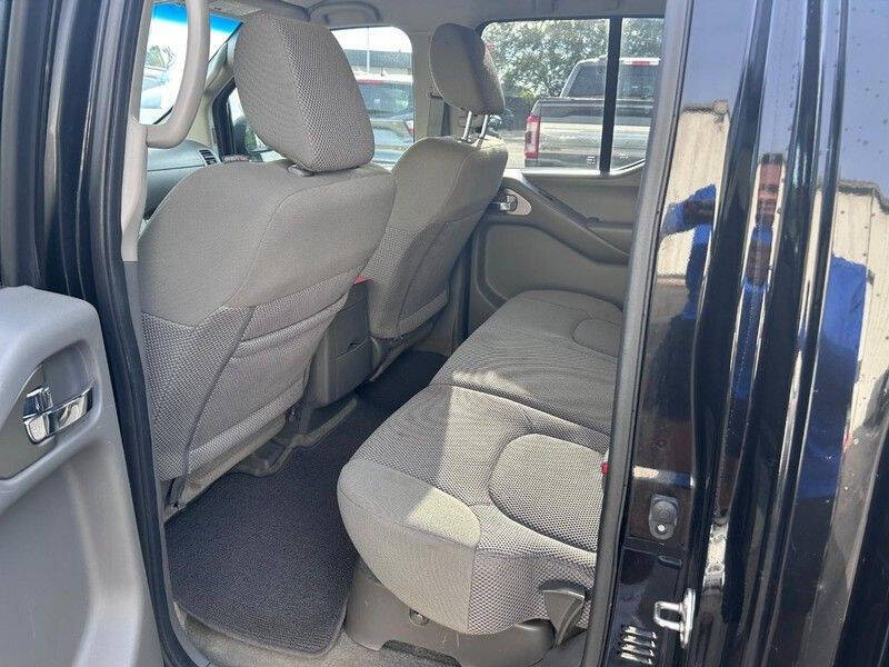 2017 Nissan Frontier SV