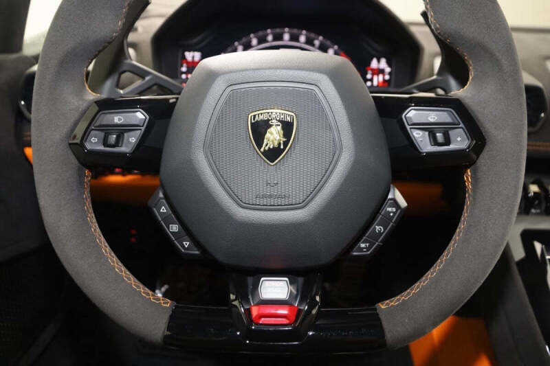 2023 Lamborghini Huracan Tecnica