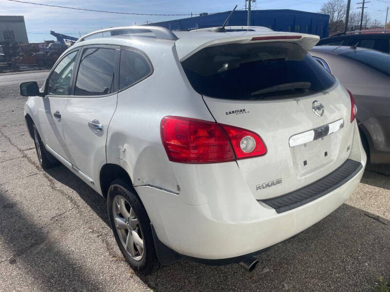 2011 Nissan Rogue SV