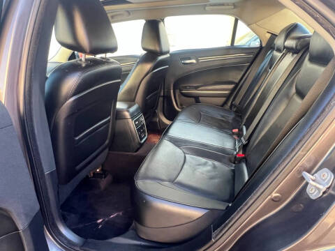 2017 Chrysler 300 C
