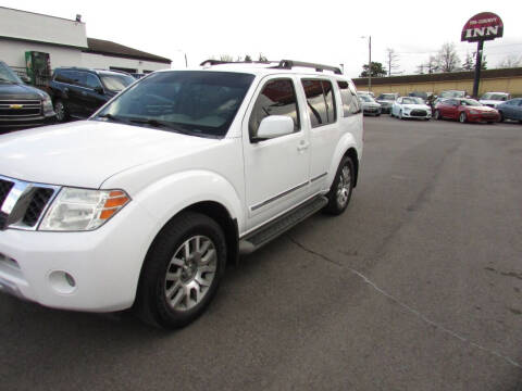 2010 Nissan Pathfinder LE