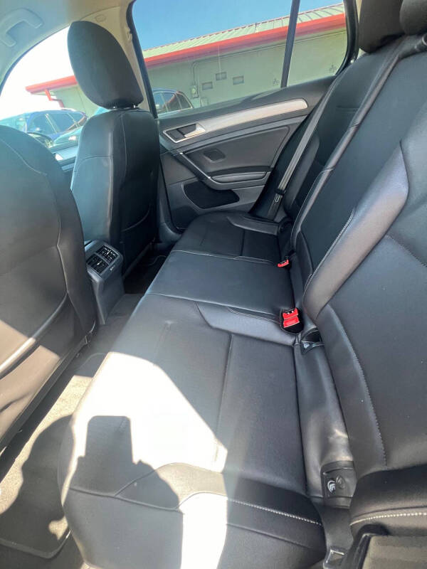 2015 Volkswagen Golf TSI S