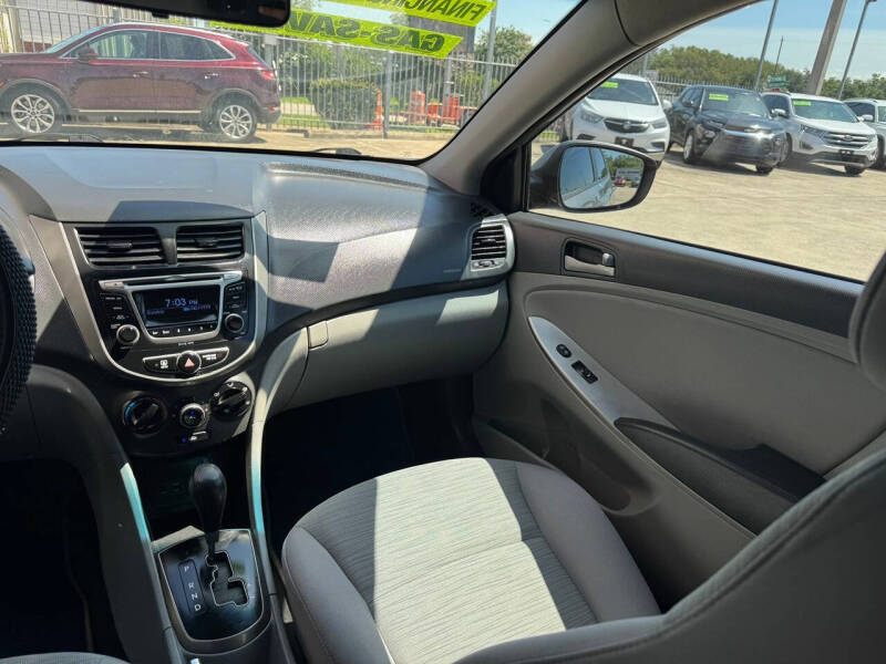 2017 Hyundai Accent Value Edition