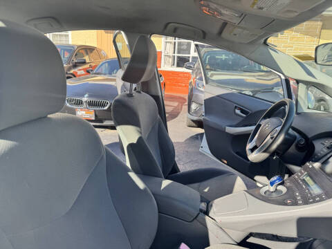2010 Toyota Prius III