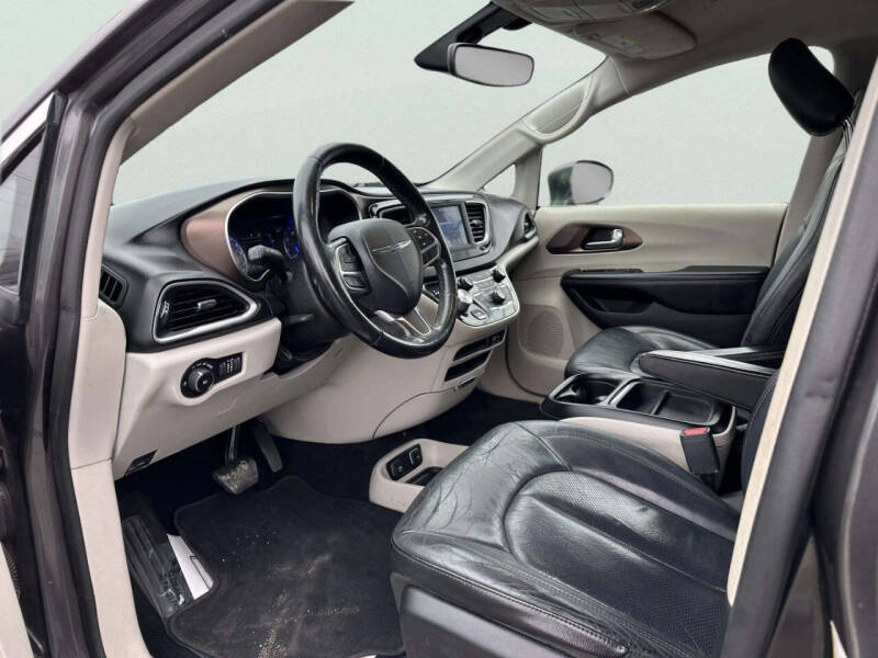 2019 Chrysler Pacifica Touring L 35th Anniversary