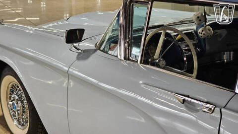 1960 Ford Thunderbird