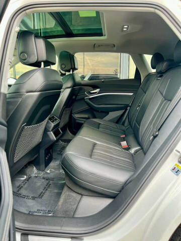 2024 Audi Q8 e-tron quattro Prestige