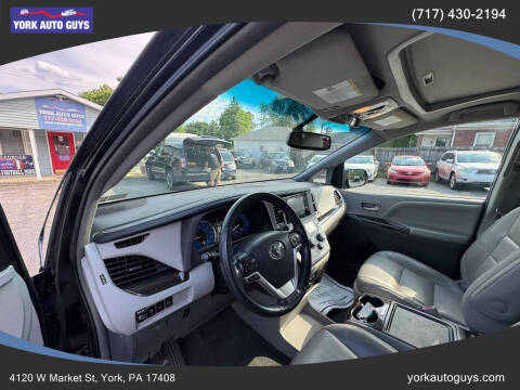 2015 Toyota Sienna