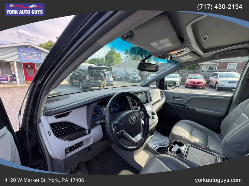 2015 Toyota Sienna