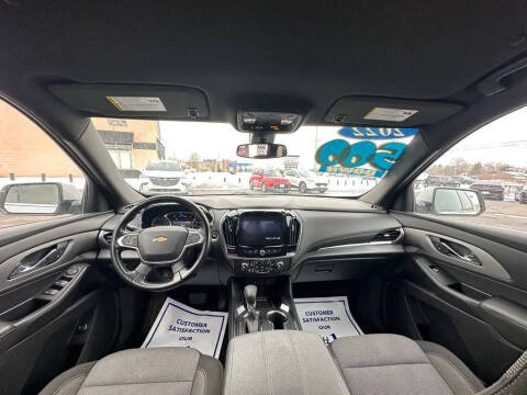 2022 Chevrolet Traverse LT Cloth