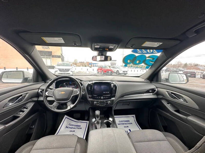2022 Chevrolet Traverse LT Cloth