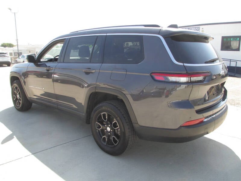 2023 Jeep Grand Cherokee L Laredo photo 5