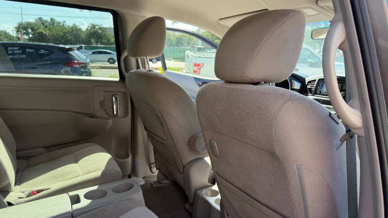 2017 Nissan Quest SV