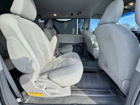 2014 Toyota Sienna L 7-Passenger