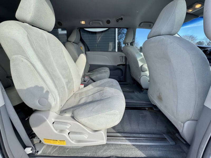 2014 Toyota Sienna L 7-Passenger