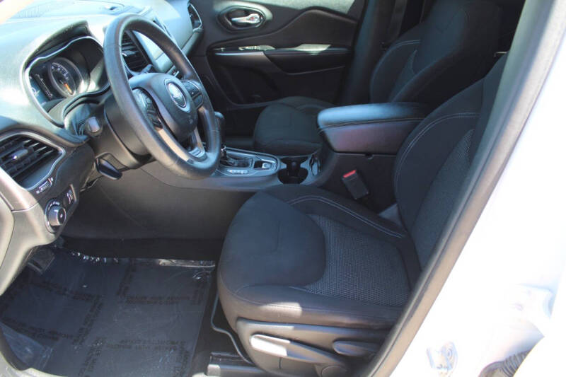 2019 Jeep Cherokee Latitude