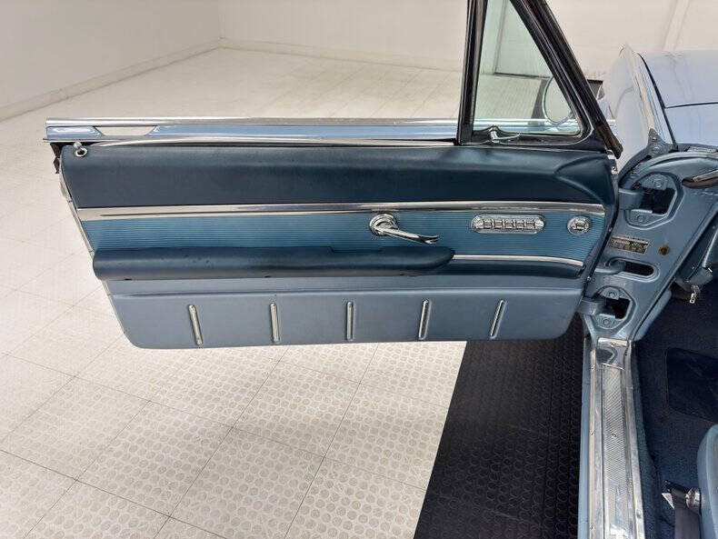 1962 Ford Thunderbird