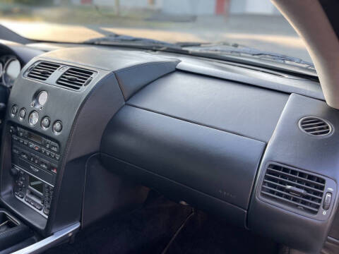 2005 Aston Martin V12 Vanquish S