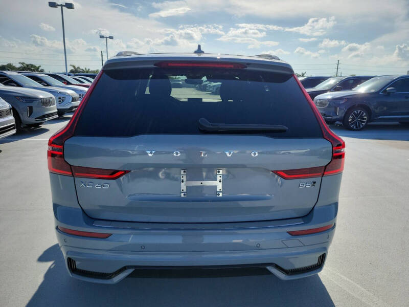 2026 Volvo XC60 B5 Plus