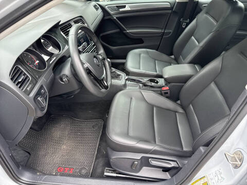 2020 Volkswagen Golf TSI