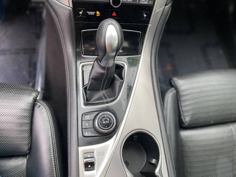 2015 Infiniti Q50 Sport