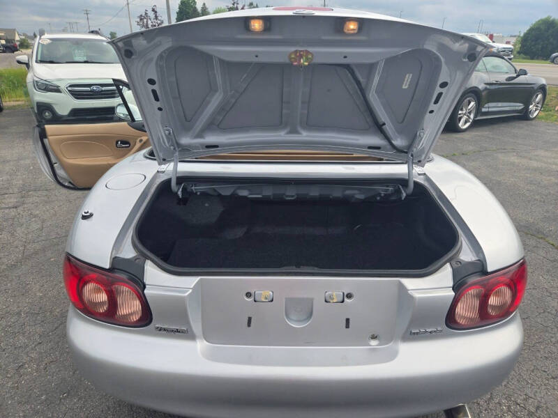 2002 Mazda MX-5 Miata SE