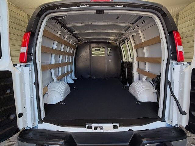 2024 GMC Savana 2500