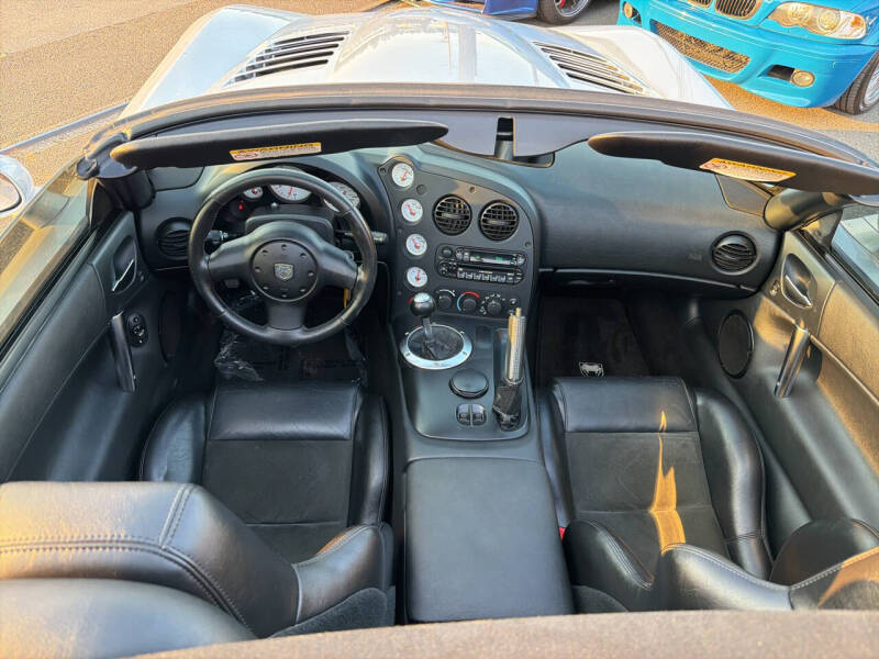 2004 Dodge Viper SRT-10