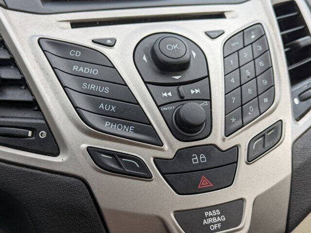 2013 Ford Fiesta SE