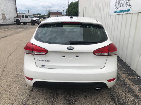 2017 Kia Forte5 LX