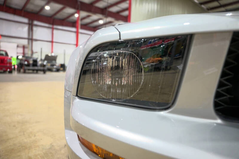 2005 Ford Mustang GT Premium