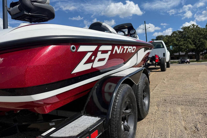 2015 Nitro Z-8
