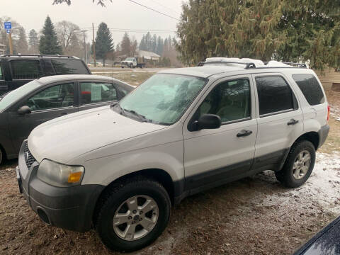 2005 Ford Escape for sale at Harpers Auto Sales in Kettle Falls WA