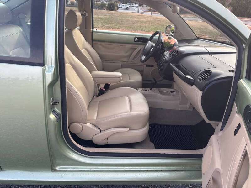 2006 Volkswagen New Beetle 2.5