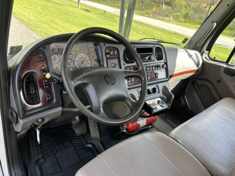 2019 Freightliner Business class M2