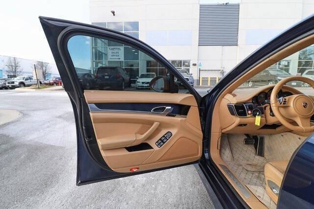 2012 Porsche Panamera 4
