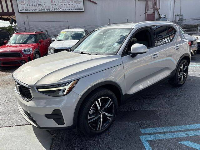 2023 Volvo XC40 B5 Core